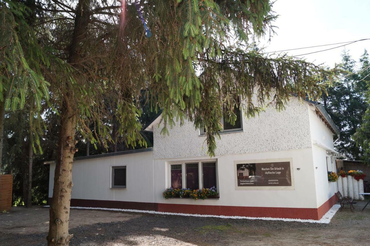 Ferienhaus Zum Jagdschlosschen Letschin Exterior foto